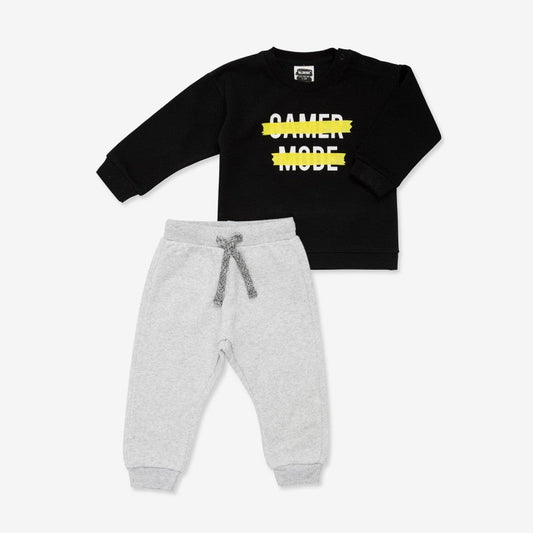 Conjunto de sudadera y pants 'Game mode'