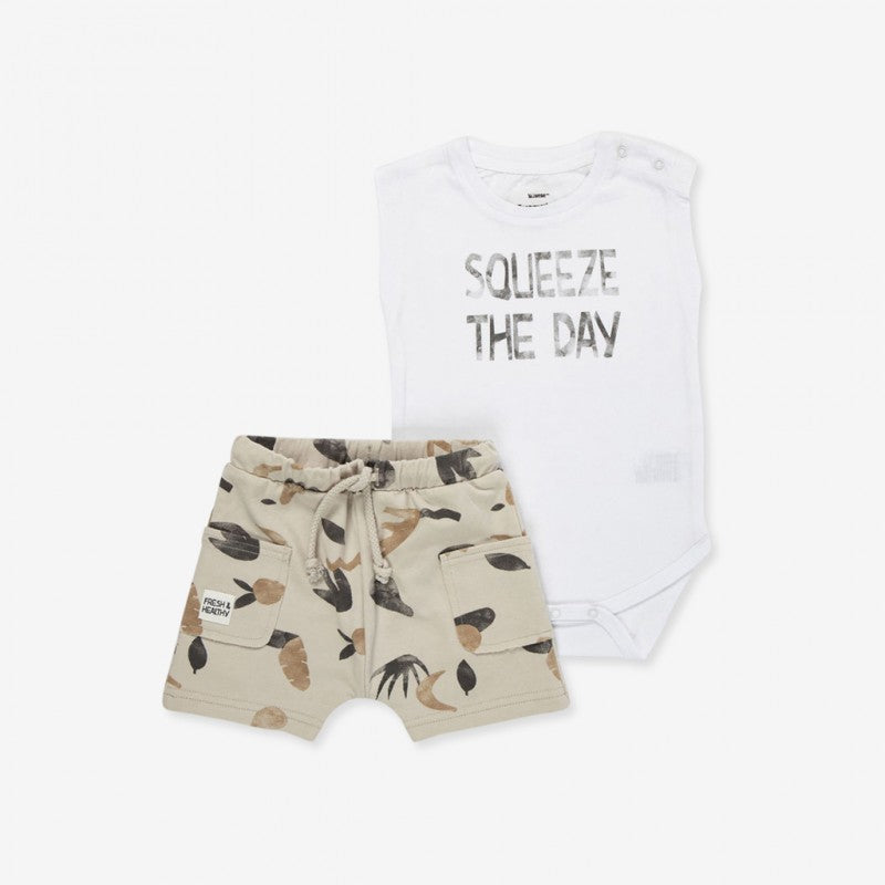 Conjunto de camiseta y shorts 'Squeeze the day'